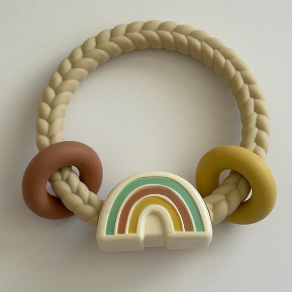 Itzy Ritzy and Cloud Island Rainbow Rattle Plush Baby Toy Teething Ring Lot Of 2 - Picture 2 of 15